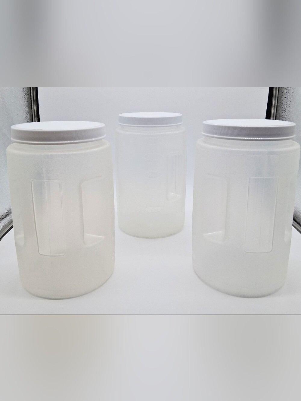 United Solutions 3 QT 12 Cup Food Storage Plastic Canisters White Lids 3 Pack